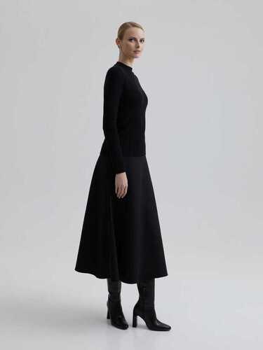 Andiata alanis neule - musta