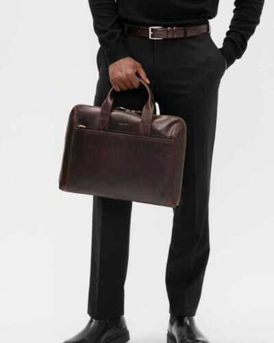 Saddler miesten olkalaukku nahkainen