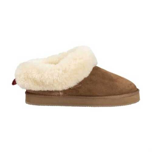 Shepherd nahkatohveli pienellä varrella ALASKA